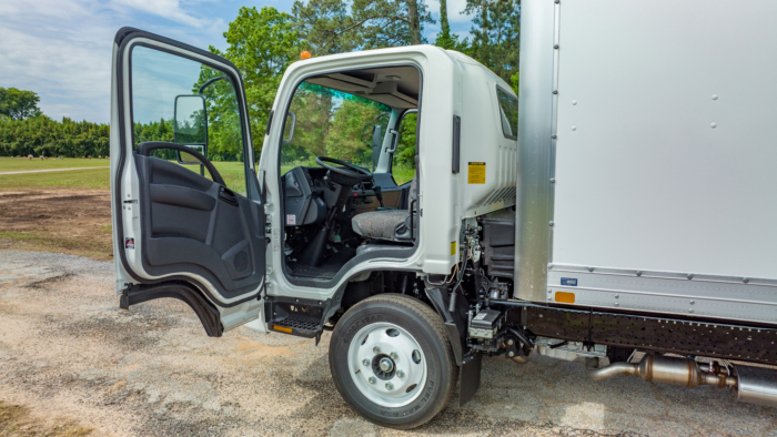 2024 Isuzu NPR HD Reg Cab with 16' Duraplate box and liftgate - Image 6