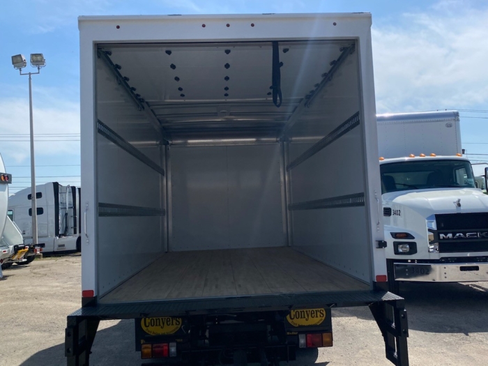 2024 Isuzu NPR HD Crew Cab with 16' Duraplate box and liftgate, 14,500 GVWR - Image 18